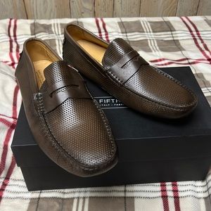 Pre owned Saks Fifth Avenue driving shoes